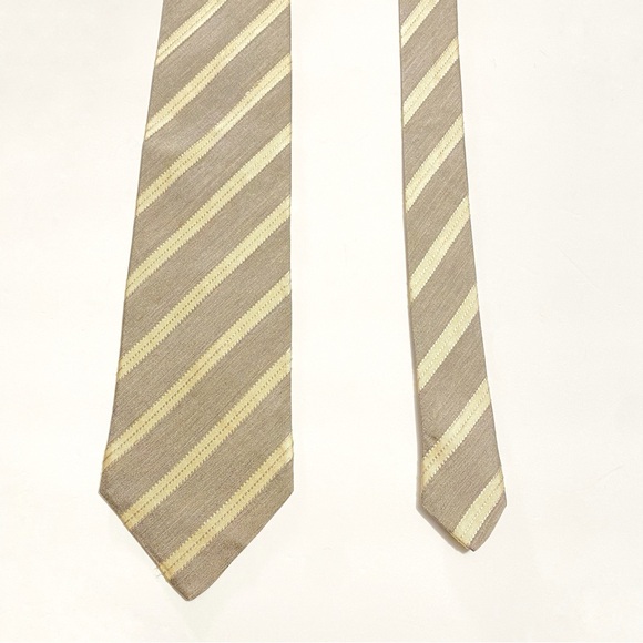 ERMENEGILDO ZEGNA CREAM TAN BROWN  DIAGONAL STRIPE LINES PRINT SILK NECK TIE - Picture 2 of 7